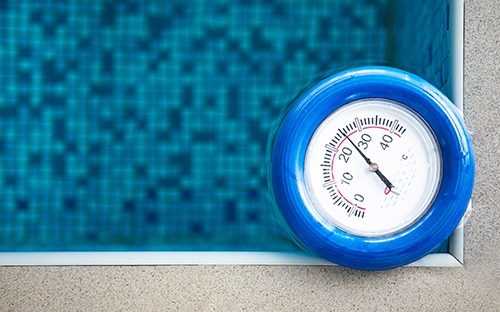 مضخة حرارية لحمام السباحة تقلل من الاستهلاك